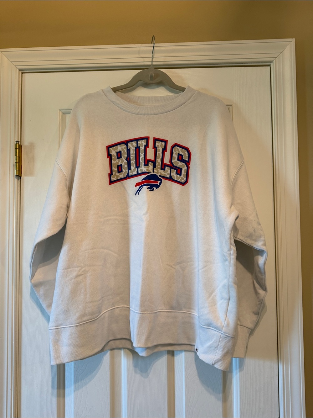 Fanatics White Buffalo Bills Pullover Sweatshirt with Red & Blue Accents
